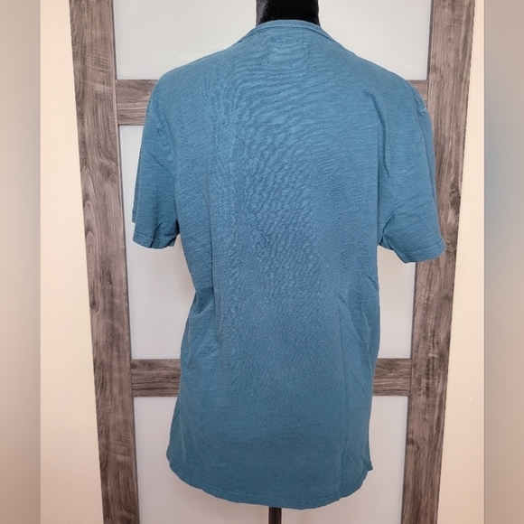 Abercrombie and Fitch Tee - Picture 4 of 8